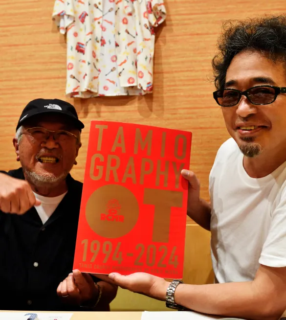 奥田民生ソロ30周年記念写真集 タミオグラフィー | 文春オンライン